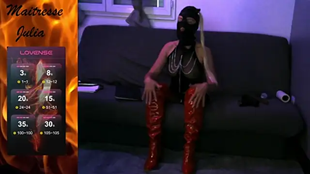 Snapshot of maitresse-julia-045 chatting on 06-07-26, 06:24 maitresse-julia-045 online show from 06-07-26, 06:24