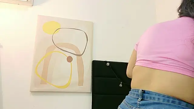 curvybuffgirllll online show from 06-17-26, 08:08