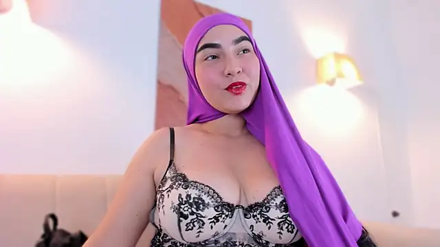 Snapshot of Malika_Noor chatting on 04-27-26, 03:10 Malika Noor online show from 04-27-26, 03:10