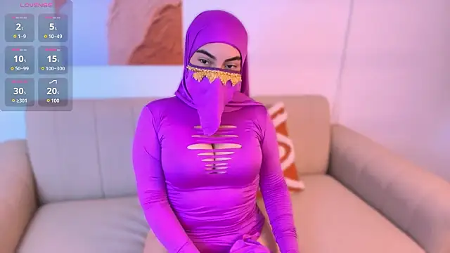 Snapshot of Malika_Noor chatting on 02-23-26, 01:55 Malika Noor online show from 02-23-26, 01:55