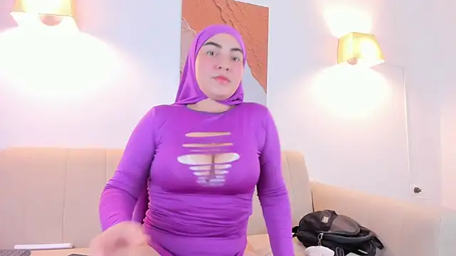 Snapshot of Malika_Noor chatting on 05-06-26, 01:59 Malika Noor online show from 05-06-26, 01:59