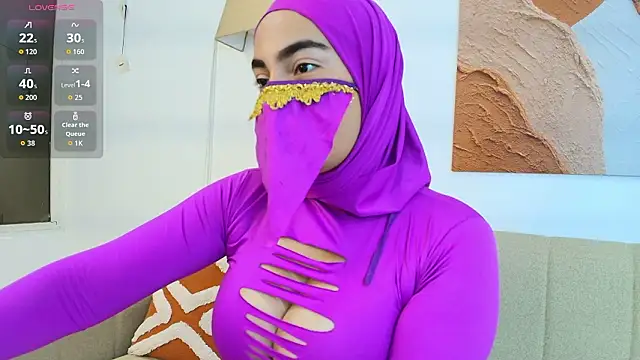 Snapshot of Malika_Noor chatting on 02-25-26, 01:44 Malika Noor online show from 02-25-26, 01:44