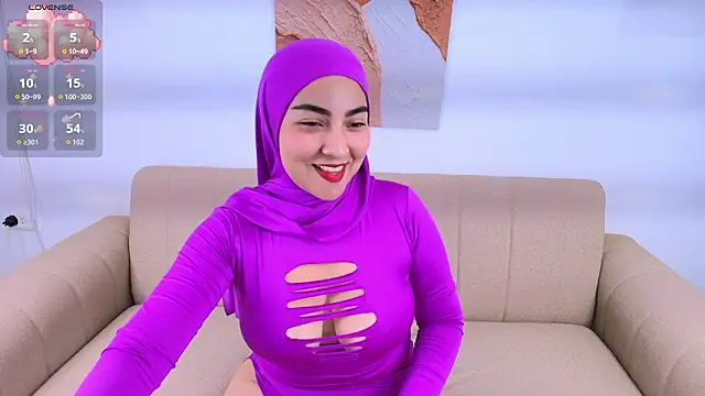 Snapshot of Malika_Noor chatting on 03-15-26, 11:45 Malika Noor online show from 03-15-26, 11:45