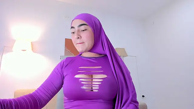 Snapshot of Malika_Noor chatting on 06-07-26, 03:50 Malika Noor online show from 06-07-26, 03:50