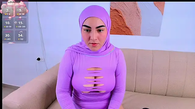 Snapshot of Malika_Noor chatting on 03-21-26, 02:32 Malika Noor online show from 03-21-26, 02:32