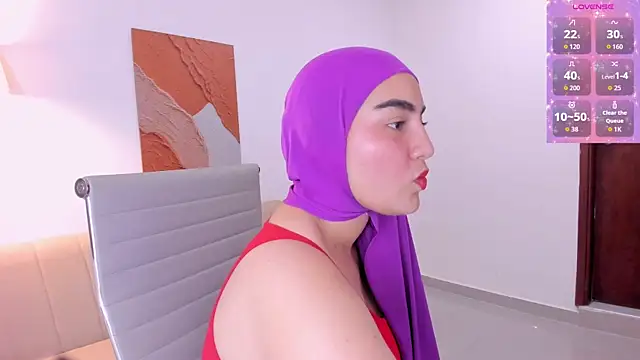 Snapshot of Malika_Noor chatting on 06-28-26, 03:29 Malika Noor online show from 06-28-26, 03:29