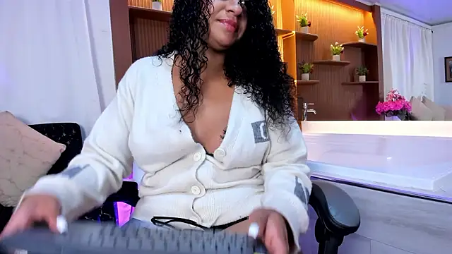 Madisson Edwards online show from 03-24-26, 01:11