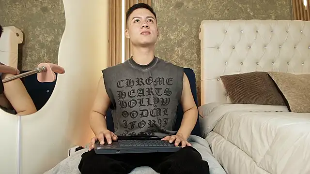 Stiven Zarek online show from 03-25-26, 12:48