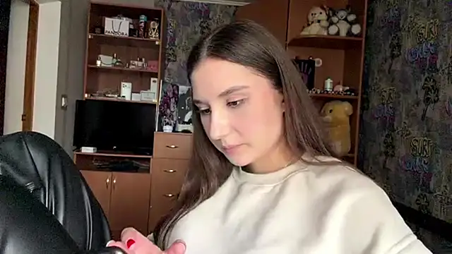 poly princess online show from 04-09-26, 12:00