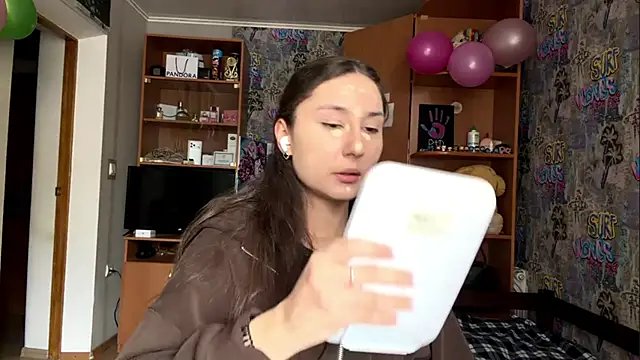 poly princess online show from 02-26-26, 10:15