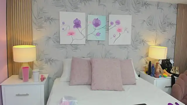 Snapshot of CherryTayloor chatting on 06-17-26, 03:28 CherryTayloor online show from 06-17-26, 03:28
