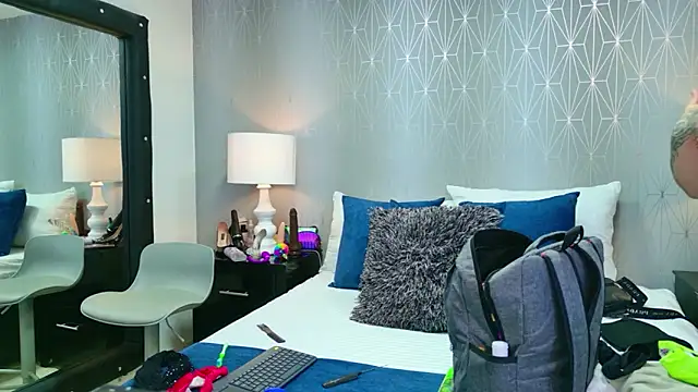 CherryTayloor online show from 04-11-26, 03:25