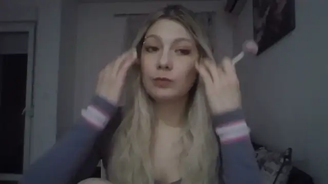 Foxy Bright online show from 03-19-26, 07:25