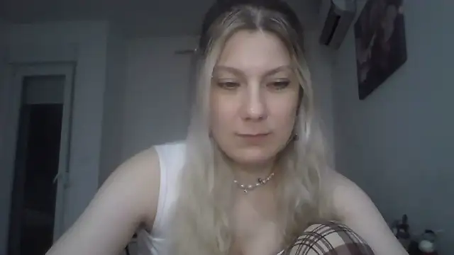 Foxy Bright online show from 03-23-26, 07:14