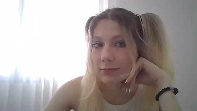 Foxy Bright online show from 03-01-26, 12:38