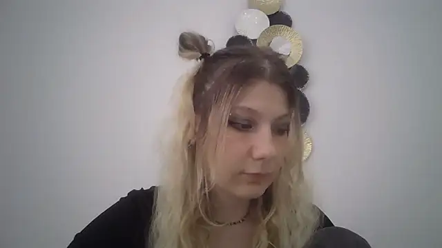 Foxy Bright online show from 03-05-26, 12:46