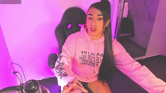 Daniiela Ember online show from 04-13-26, 11:47