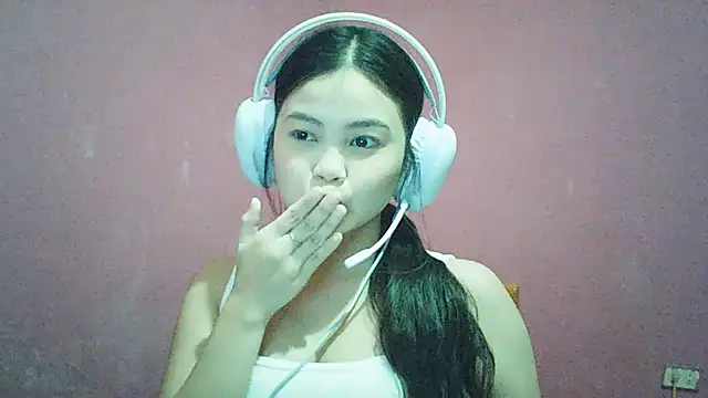 DessertFlower online show from 05-26-26, 04:10