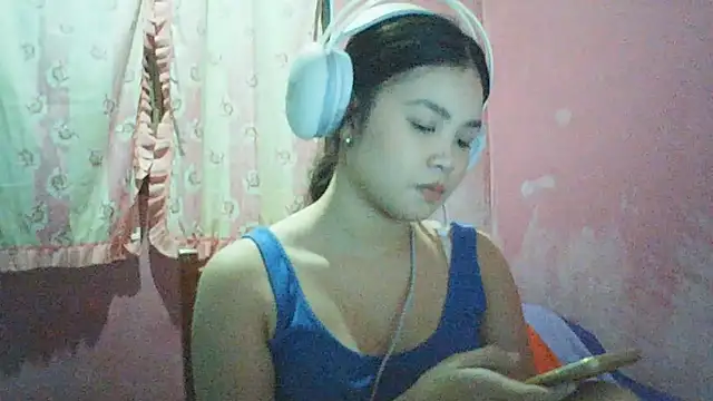 DessertFlower online show from 05-13-26, 02:29