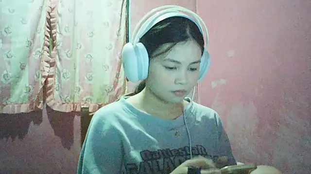 DessertFlower online show from 05-11-26, 03:41