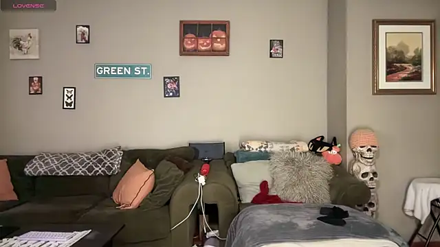 greenxxxqueen online show from 04-19-26, 03:29