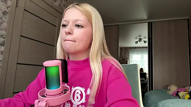 Snapshot of JeneeBIanks chatting on 03-04-26, 01:08 JeneeBIanks online show from 03-04-26, 01:08