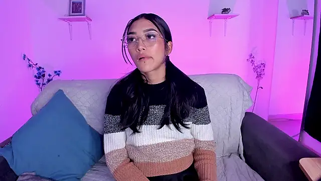 jaulyn 18 online show from 03-26-26, 01:20