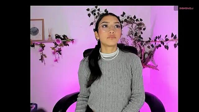 jaulyn 18 online show from 03-31-26, 12:29