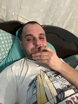 Snapshot of LaBuBupara chatting on 02-19-26, 07:33 LaBuBupara online show from 02-19-26, 07:33