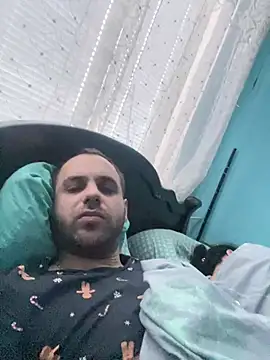 Snapshot of LaBuBupara chatting on 03-02-26, 05:19 LaBuBupara online show from 03-02-26, 05:19