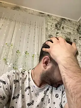 Snapshot of LaBuBupara chatting on 03-01-26, 08:31 LaBuBupara online show from 03-01-26, 08:31