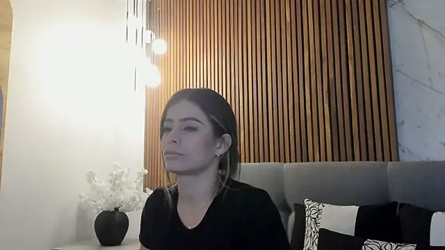 Snapshot of Amara_Velvet_ chatting on 06-21-26, 04:02 Amara Velvet online show from 06-21-26, 04:02