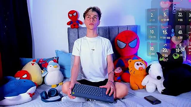 Callum 777 online show from 04-22-26, 05:09