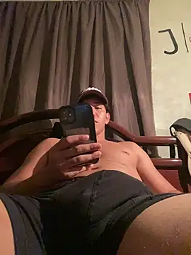 Alejandrososas online show from 06-18-26, 04:22