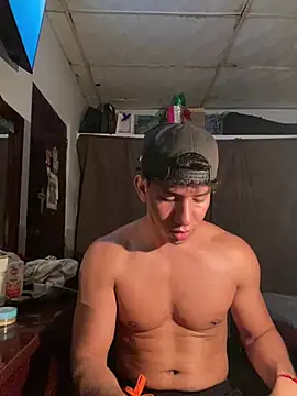 Alejandrososas online show from 06-17-26, 02:55