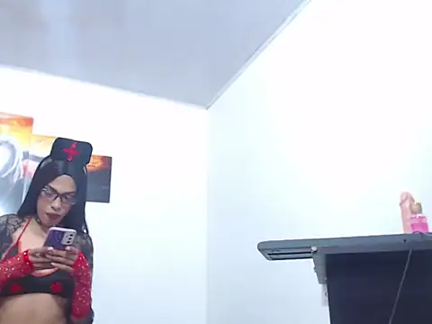 Snapshot of cellesthee chatting on 02-25-26, 11:04 cellesthee online show from 02-25-26, 11:04