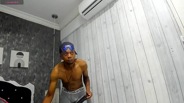 Snapshot of bray_1999 chatting on 02-27-26, 03:40 bray 1999 online show from 02-27-26, 03:40