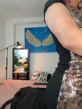 Viictoria-Jones online show from 03-25-26, 10:14