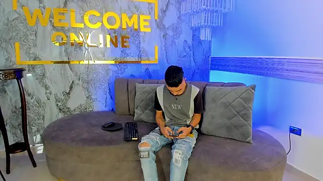 Emmastee online show from 03-03-26, 03:52