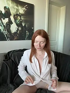 HoneyBunny18 online show from 03-17-26, 02:09