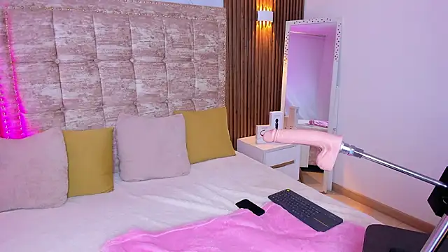 Valecute  online show from 03-04-26, 12:46