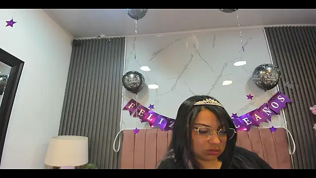 AbbieVous online show from 03-25-26, 12:04