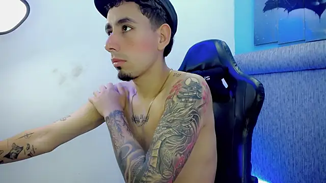 Owen courtz online show from 03-11-26, 12:21