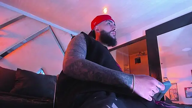 SantiagoHincapiie online show from 02-26-26, 04:12