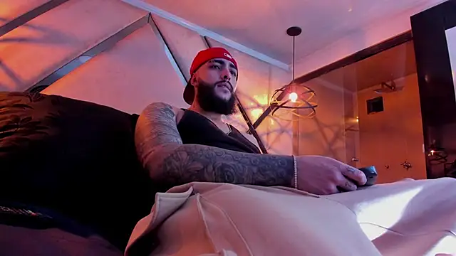 SantiagoHincapiie online show from 03-04-26, 04:20