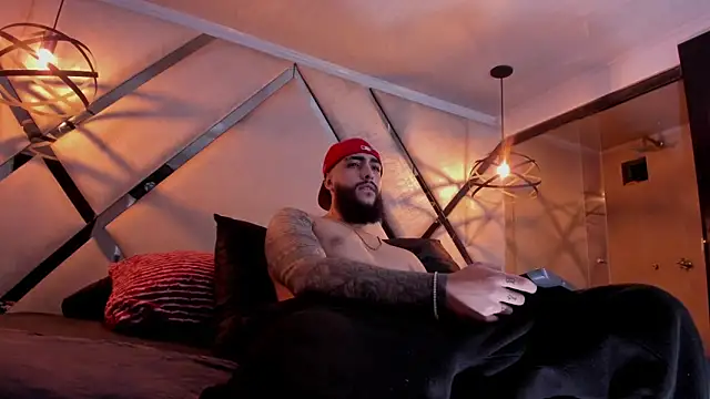 SantiagoHincapiie online show from 03-05-26, 04:20