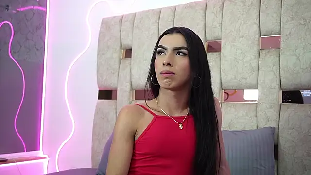 Fernanda thail  online show from 03-15-26, 08:05