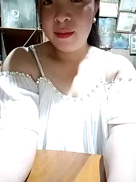 Snapshot of Lucky_girl_4 chatting on 02-24-26, 02:51 Lucky girl 4 online show from 02-24-26, 02:51