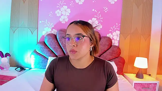 Sara colyn online show from 02-26-26, 09:04