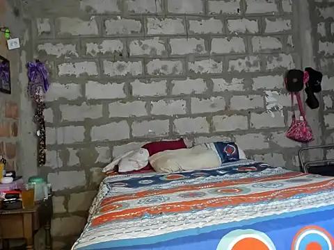 Snapshot of ale_sweet53 chatting on 03-01-26, 04:45 ale sweet53 online show from 03-01-26, 04:45